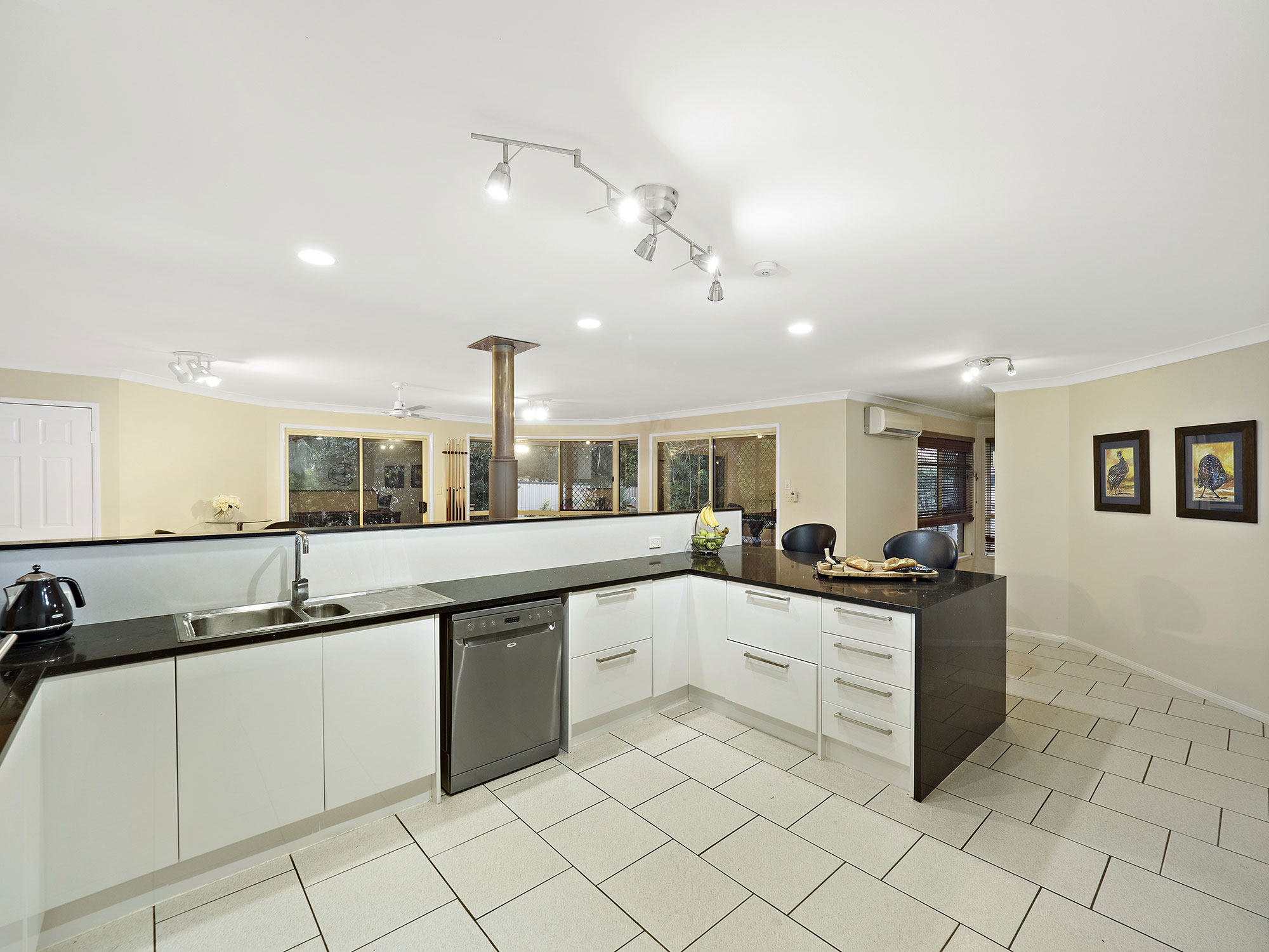 Real estate photography Carpentaria Place Runcorn