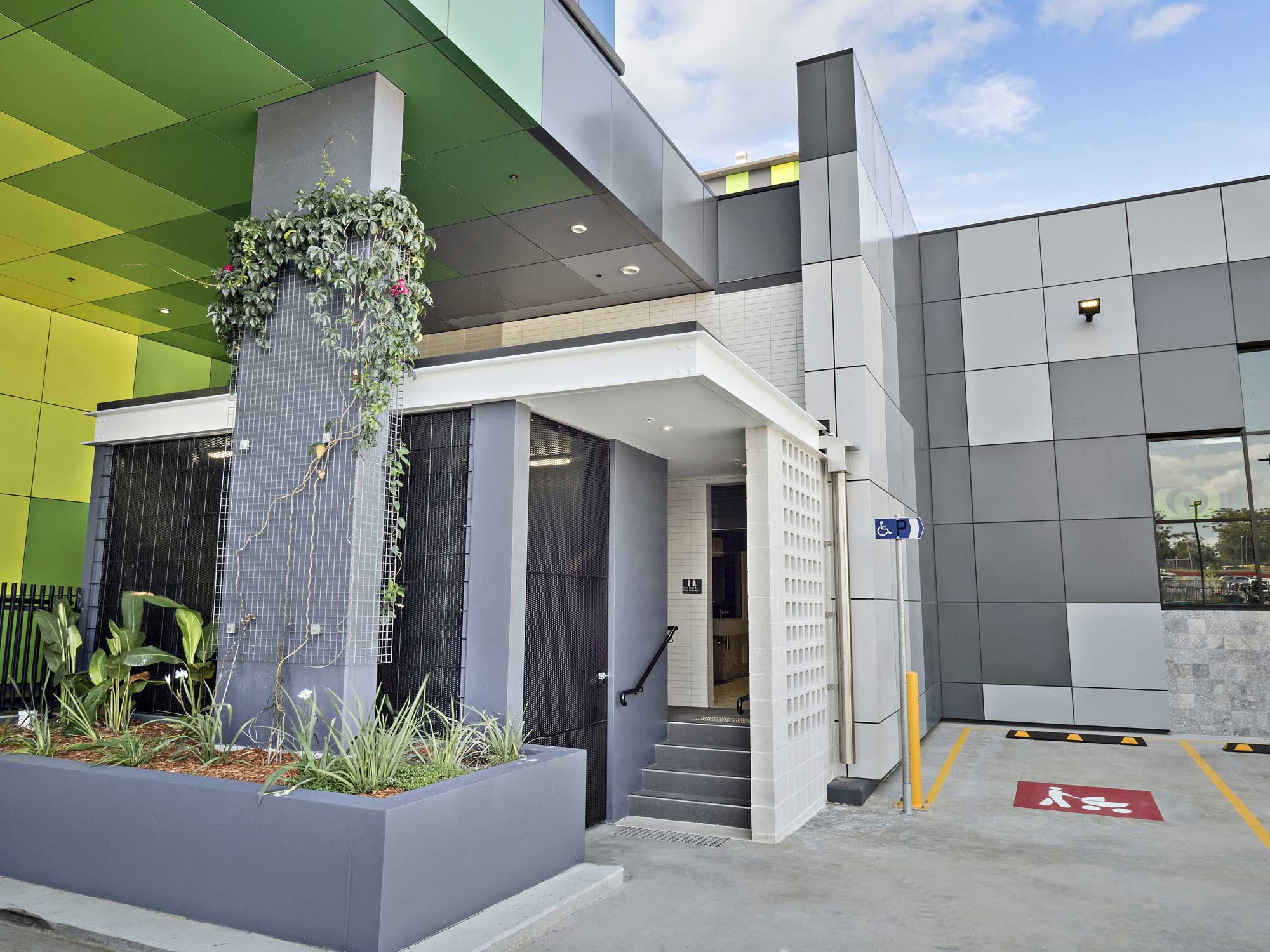 Unita Parklands Southport Retail Enhancement Unita Parklands Southport Retail Enhancement