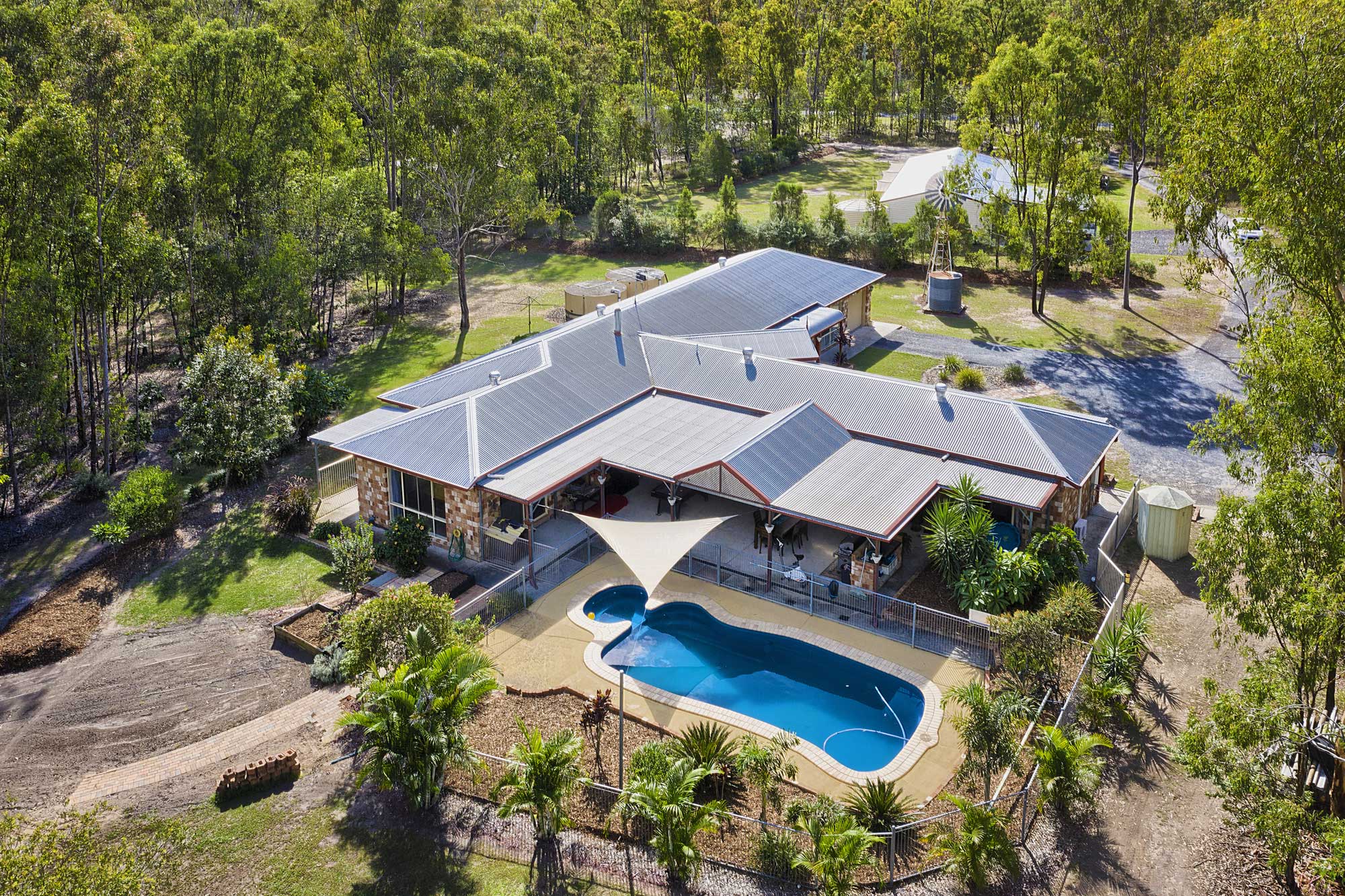 Acreage Photography Brisbane & Surrounds - capturing the pool area