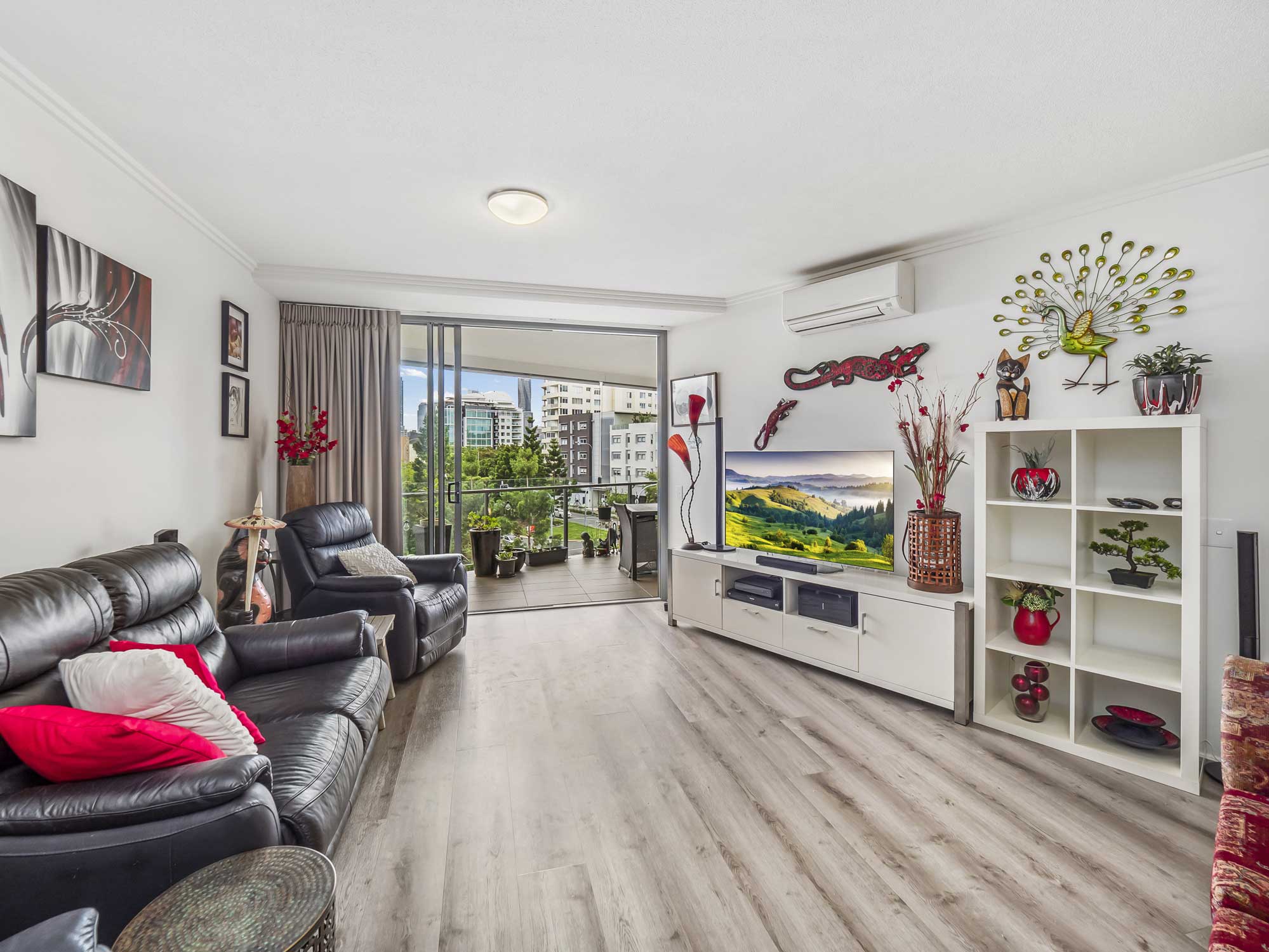 Real estate photography of Kangaroo Point apartment for sale - the main living area Real estate photography of Kangaroo Point apartment for sale - the main living area