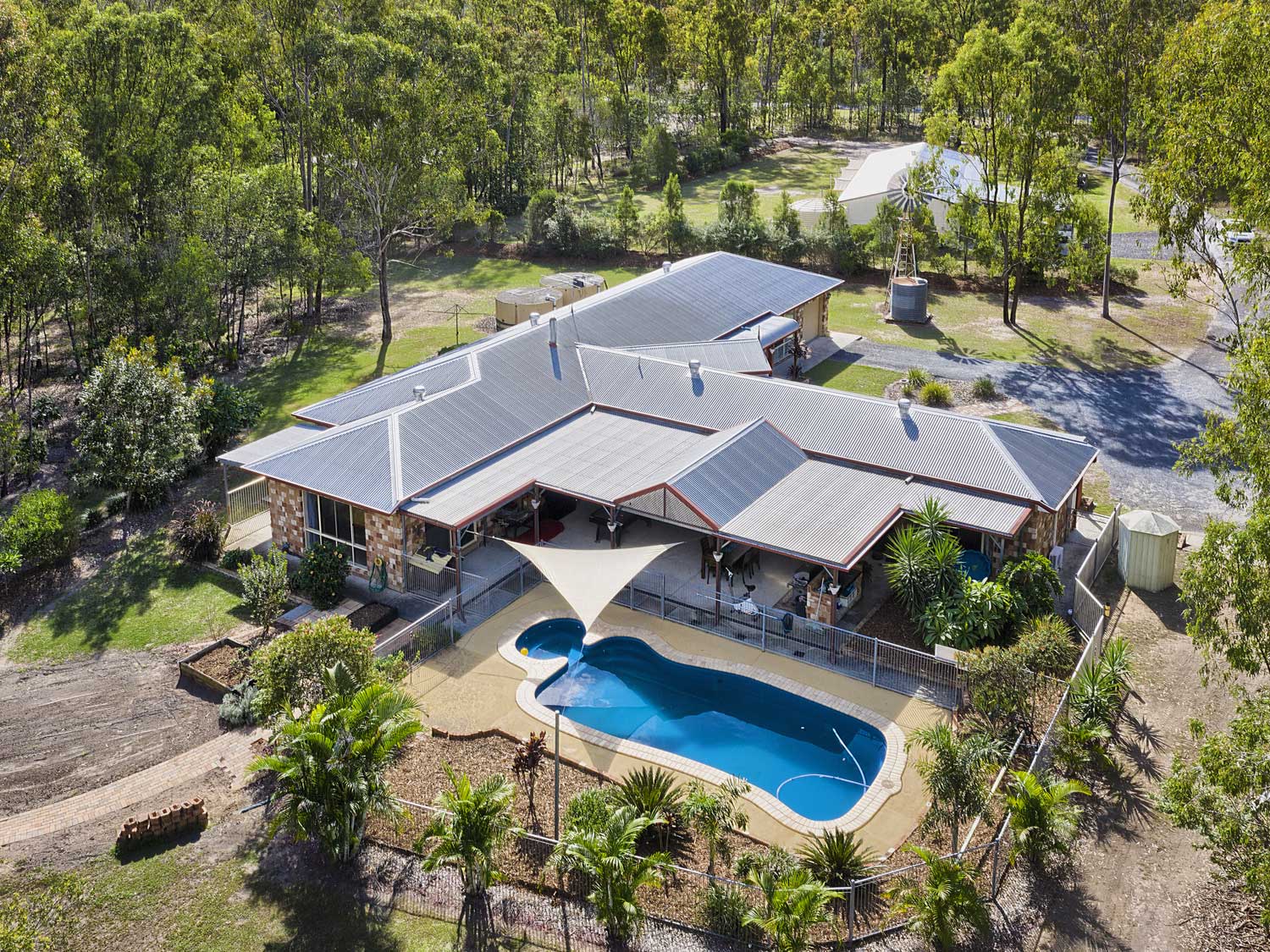 Selling the living spaces Brisbane acreage properties Brisbane